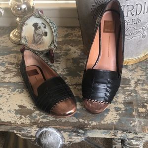 Dolce Vita black with copper accent woven flats